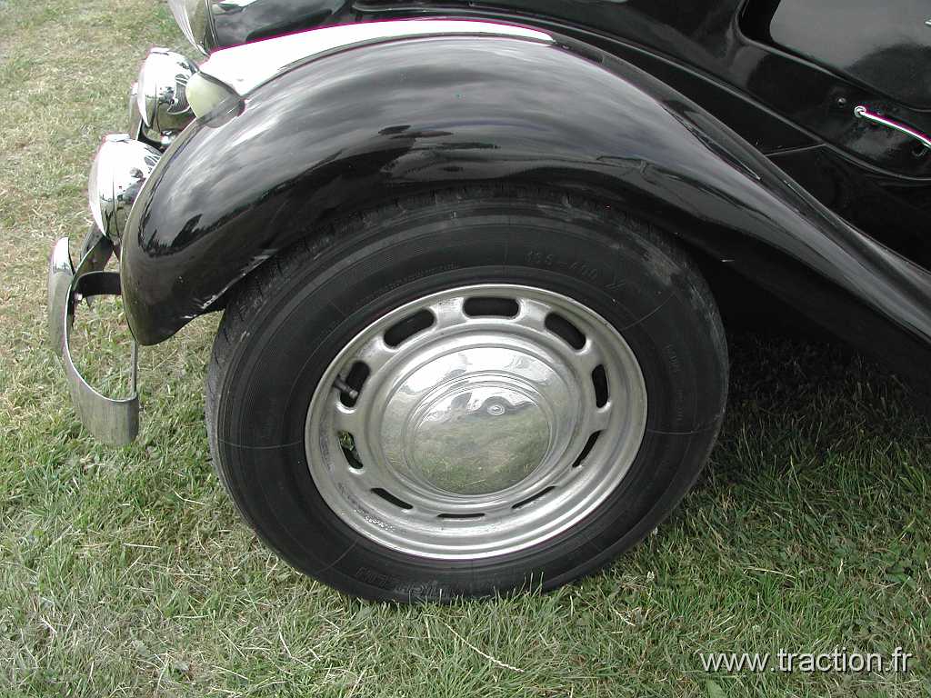 2014_Madine (55).JPG - 29ème Retro Meus'Auto au Lac de Madine, Citroen Traction 11BL